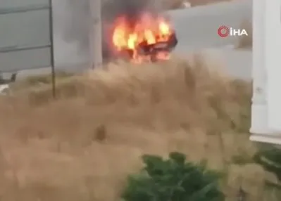 Seyir halindeki otomobil alev aldı