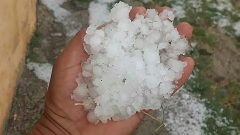 Tokat'ı sağanak yağış ve dolu vurdu