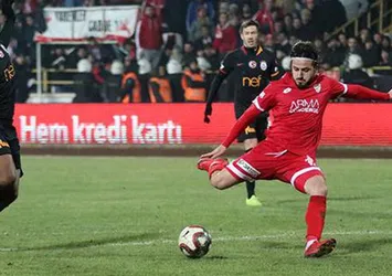 Boluspor gol kaçıran yıldızını gönderdi