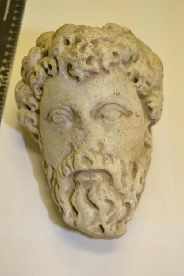 Dışişleri Bakanı Mevlüt Çavuşoğlu Macaristan’da yakalanan 412 tarihi eseri Türkiye’ye getiriyor