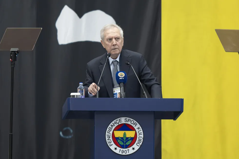 Fenerbahçe’de seçim öncesi transfer bombaları peş peşe geliyor - 1
