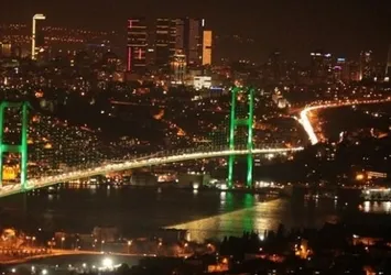 Büyüleyici görüntü! Yeşile büründüler