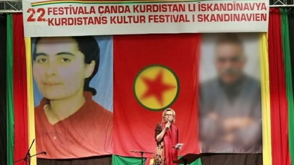 PKK paçavrası İsveç'i karıştırdı! Kriz çıkaran fotoğraf
