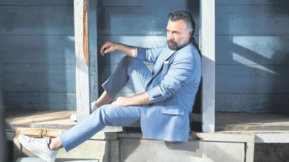 Eşkıya Dünyaya Hükümdar Olmaz’ın Hızır’ı Oktay Kaynarca Kiğılı’nın yüzü oldu! Mankenleri gölgede bıraktı