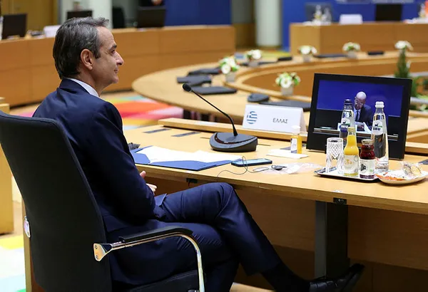 Yunan halkı Miçotakis’e karşı ayaklandı! Açız