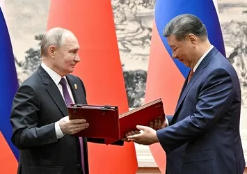 Rusya lideri Vladimir Putin Çin'de! Batı medyası anbean takip ediyor! "ABD'ye karşı birleştiler" yorumları sonrası Putin-Şi Cinping zirvesinden ilk yanıt