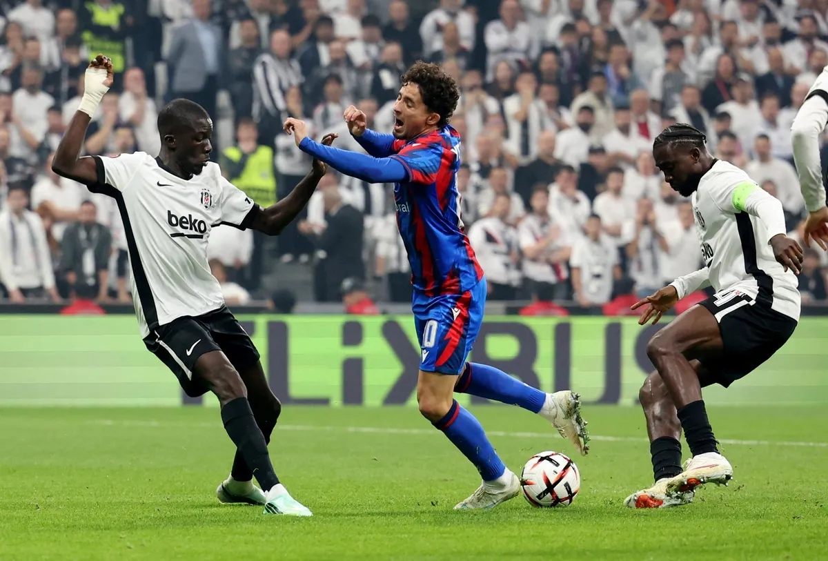 Canlı anlatım: Beşiktaş - Crystal Palace - 4