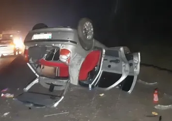 Kontrolden çıkan araç takla attı! 1'i bebek 4 yaralı var