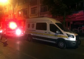 Annesini boğazını ekmek bıçağıyla keserek öldürdü! İstanbul'da vahşet