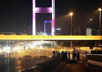 Öğrencileri canlı bombayla kandırmışlar!