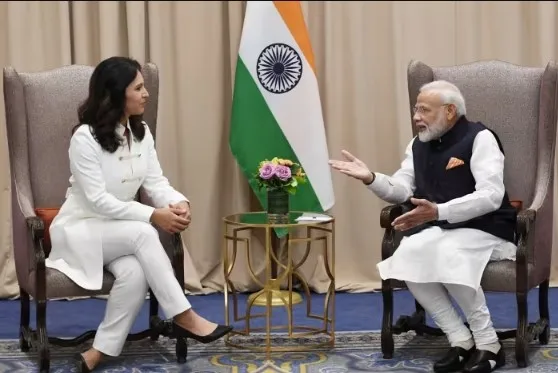 amerikan-siyasetinde-tulsi-gabbard-tartismasi-trumpin-istihbarat-sefi-adayi-gizemli-gecmisiyle-gundemde-1738156219417.jpg Tulsi Gabbard'ın Eylül 2019'da Hindistan Başbakanı Narendra Modi ile görüşmesi. (WSJ aracılığyla)