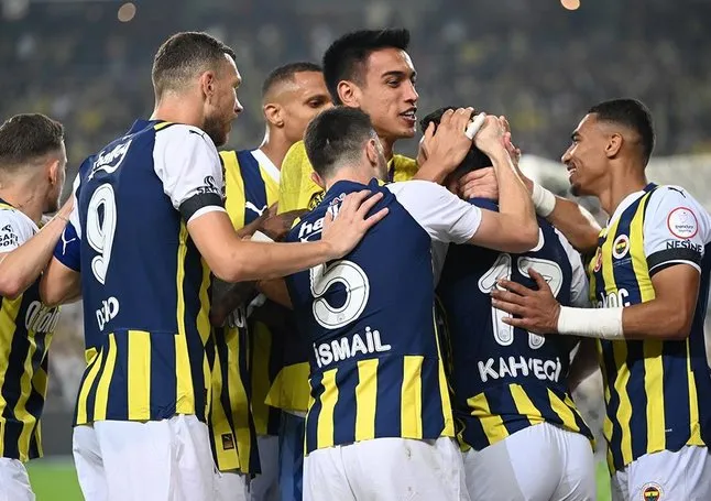 Fenerbahçe’nin kamp kadrosu açıklandı