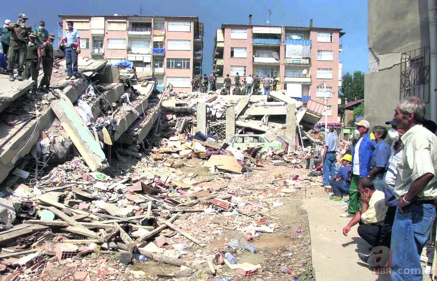 17 AĞUSTOS 1999 GÖLCÜK DEPREMİ kaç şiddetindeydi, ne kadar sürdü? Hangi iller zarar gördü? İstanbul'da kaç kişi hayatını yitirdi? 1