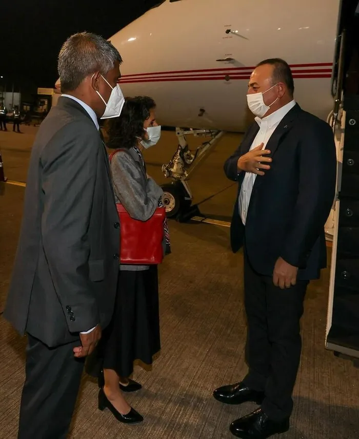 Son dakika: Dışişleri Bakanı Mevlüt Çavuşoğlu, Sri Lanka Cumhurbaşkanı Rajapaksa ile görüştü - 1