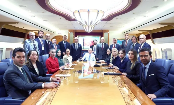 1746352746145.jpeg Başkan Erdoğan İsrail'in katliamına sessiz kalanlara tepki gösterdi: Dünya İsrail'den büyüktür - 1