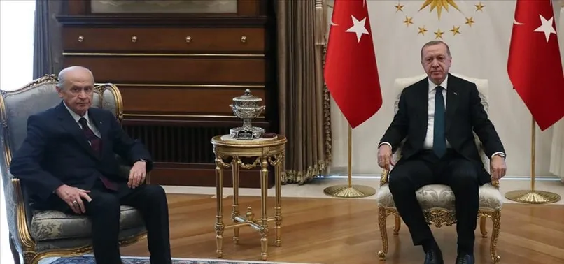 Başörtüsüne ilişkin anayasa değişikliğinde yeni gelişme! AK Parti teklifini MHP ile paylaştı