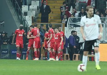 Beşiktaş, Sivasspor'a boyun eğdi!