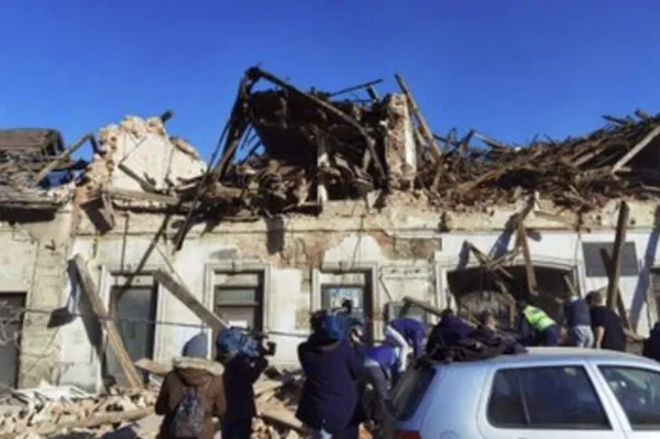 Son dakika: Hırvatistan’da 6.4 büyüklüğünde korkutan deprem!