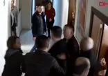 CHP’li ilçe başkanı belediyede müdürü dövdü!