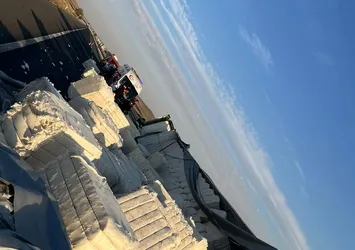 Konya'da TIR devrildi: 1 ölü 1 yaralı