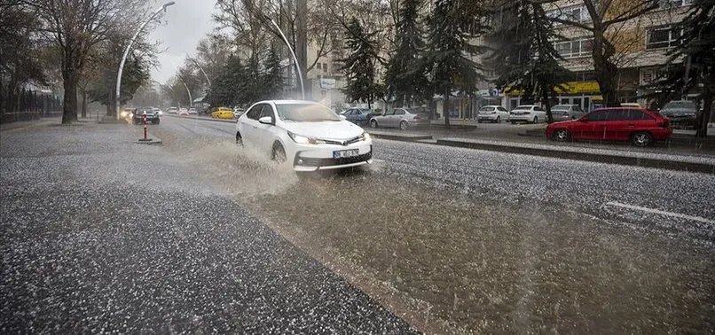 Meteoroloji'den 3 il için dolu ve sağanak uyarısı