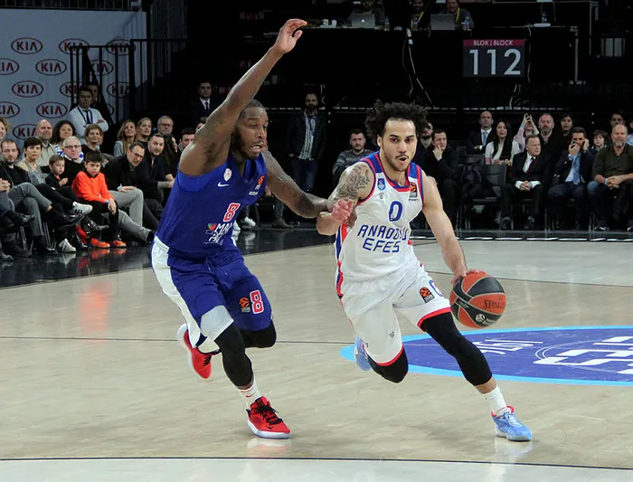 Anadolu Efes Yunan rakibi Olympiakos'u yendi - 1