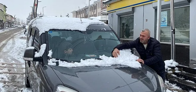 Bingöl’ün Karlıova’da kar yağışı etkisini sürdürüyor