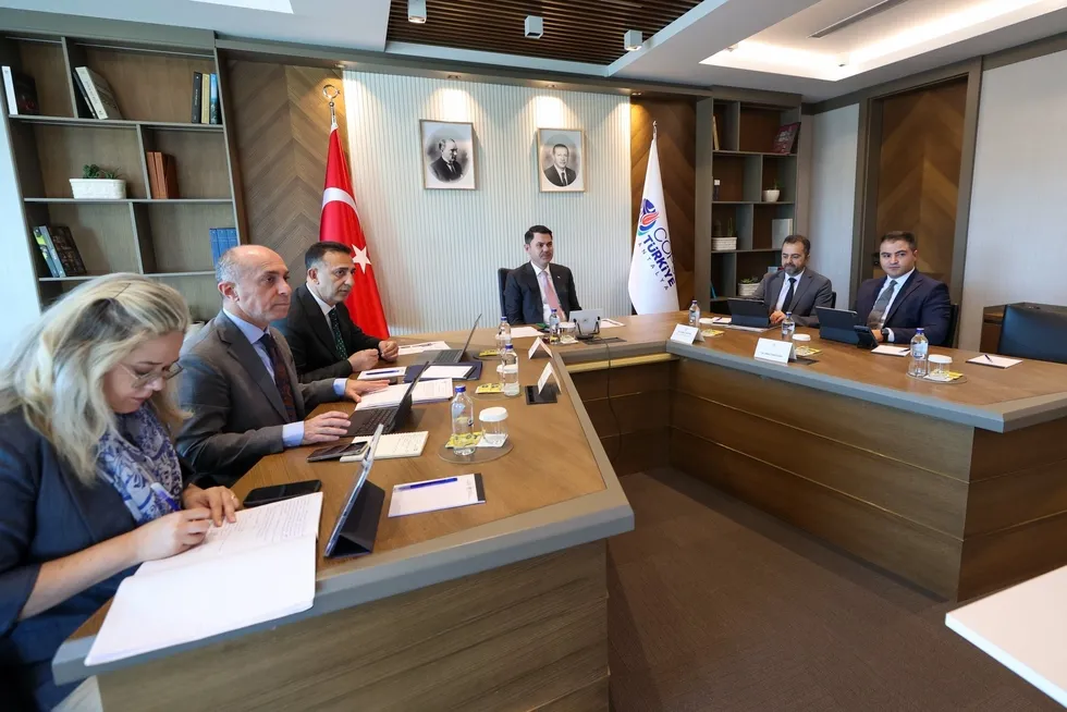 Murat Kurum ile Chris Bowen video görüşmesinde bir araya geldi: COP31 sürecinde iklim işbirliği ve öncelikler masaya yatırıldı - 1
