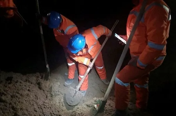 erzincanda-toprak-kaymasi-kahraman-mehmetcik-sahada-bolgede-calismalar-arttirildi-1707852032018.jpeg Erzincan'da toprak kayması! Devlet tüm imkanlarını seferber etti: Kahraman Mehmetçik sahada... - 3