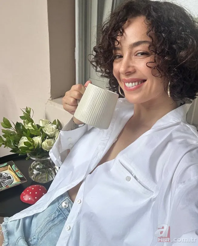 Azra Akın fena yakalandı! Makyajsız hali olay oldu! “Sen de yaşlanmışsın” 2