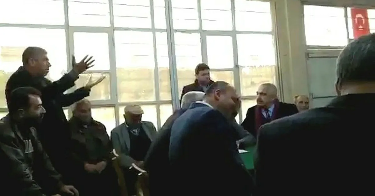 İYİ Partili belediye başkanı kendisine soru soran vatandaşı fırçaladı