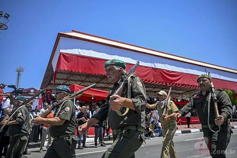 Doğu Akdeniz'de Türk'ün günü! 50 gemiyle gövde gösterisi! Amiral Gemi TCG Anadolu KKTC'de 22