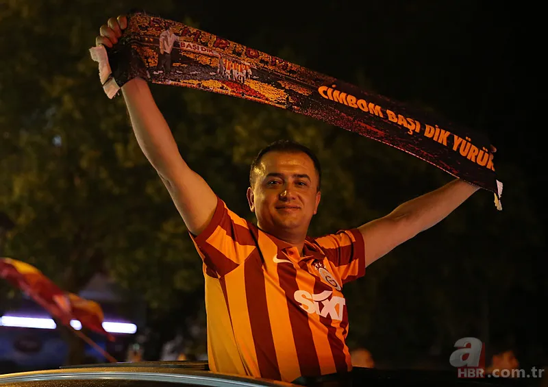 Galatasaray'ın şampiyonluğu tüm yurtta kutlanıyor! Taraftarlar sokaklara döküldü 9