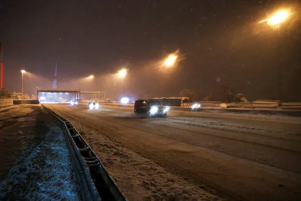 istanbul-kopruler-acik-mi-15-temmuz-sehitler-koprusu-fsm-ve-yss-koprusu-trafige-acik-mi-son-durum-1643100441596.jpg İstanbul köprüler açık mı? 15 Temmuz Şehitler Köprüsü, FSM ve YSS Köprüsü trafiğe açık mı? Son durum....