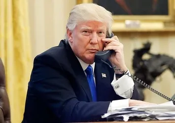 Trump'tan Macron'a tebrik telefonu
