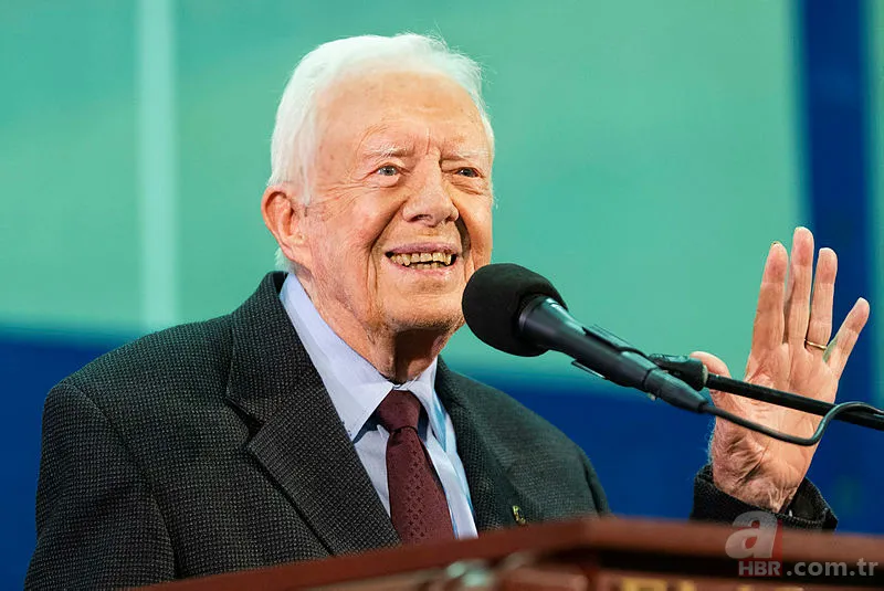 Evinde düşen eski ABD Başkanı Jimmy Carter hastaneye kaldırıldı 5