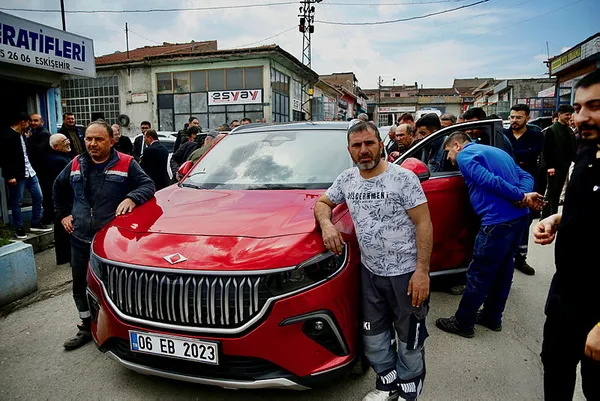 CHP medyasının Togg hazımsızlığı zirvede: Sanki bu toplum hiç araba görmemiş! Daha önce öküz arabasıyla mı gidiyorlardı?