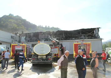 Trabzon'da süt ürünleri fabrikasında yangın