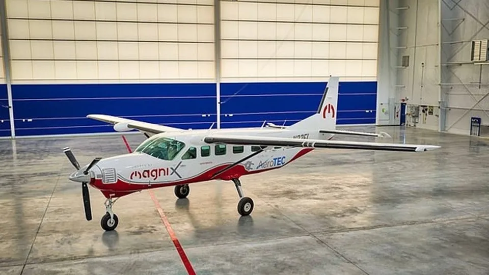 Uçak taşımacılığında tarihi adım! MagniX ilk kez havalandı