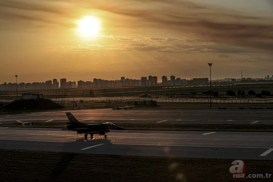 Türkiye'nin gururu: Akıncı Filo'nun "çelik kanatları" 7 dakikadan az sürede gökyüzünde 5