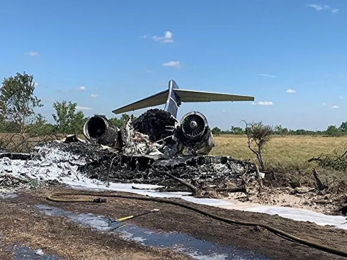 ABD’de korkunç kaza: Alev topuna dönen uçaktan 21 kişi sağ çıktı