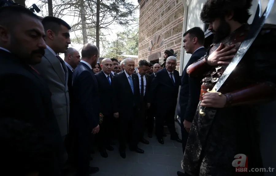 Devlet Bahçeli, Ertuğrul Gazi Türbesi’ni ziyaret etti 11