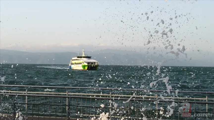 Hafta sonu hava durumuna bakmadan plan yapmayın! Meteoroloji’den 13 ile sarı kodlu uyarı: O bölgelerde kuvvetli yağış ve rüzgar etkili 4