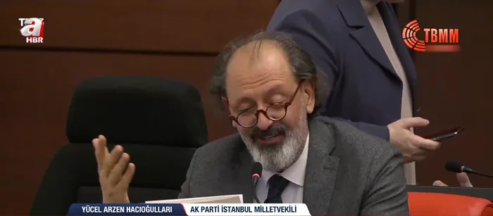 mecliste-ilahi-tartismasi-ak-partili-milletvekilinden-muhalefete-laiklik-tokadi-1772012466370.png Başkan Recep Tayyip Erdoğan “Kabe’de Hacılar” ilahisi hakkında konuştu: Gerçek Türkiye fotoğrafı - 4