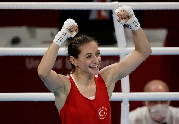 Son dakika: Busenaz Sürmeneli 2020 Tokyo Olimpiyatları’nda finale çıktı