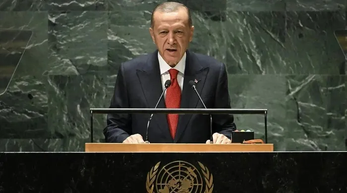 baskan-erdogandan-bm-genel-sekreteri-guterrese-yanit-bmgknin-yapisi-kokten-degistirilmeli-1723659131438.jpeg Başkan Erdoğan'dan BM Genel Sekreteri Guterres'e "Dünya 5'ten büyüktür" yanıtı: BMGK'nın yapısı kökten değiştirilmeli - 2
