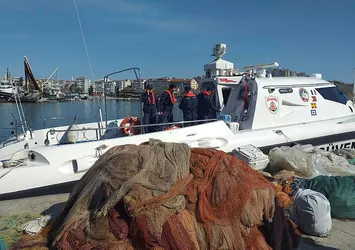 Son dakika haberi... İstanbul'da Silivri açıklarında lüks yat battı! 2 kişi hayatını kaybetti