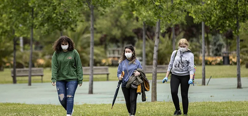Son dakika: 18 yaş altı sokağa çıkma yasağı kalktı mı? 18 yaş altı her gün ebeveynsiz dışarı çıkabilir mi?