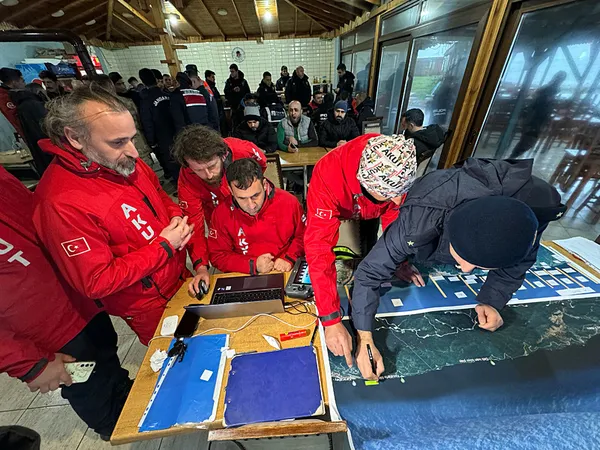 Marmara Denizi’nde batan Batuhan A isimli gemi aranıyor! Bakanlık duyurdu: 51 metreye dalış faaliyetleri başlıyor...