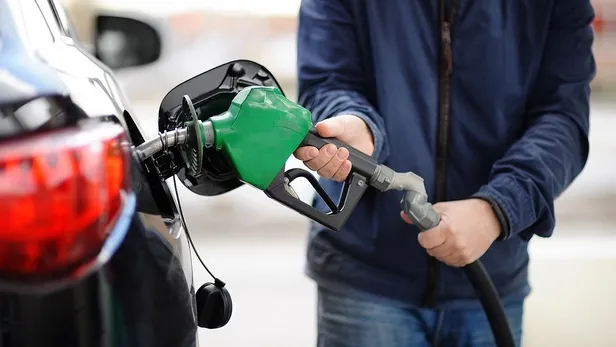 benzine-ve-motorine-beklenen-indirim-geldi-iste-guncel-motorin-dizel-benzin-ve-lpg-fiyatlari-1708525743604.jpg Benzine ve motorine beklenen indirim geldi! İşte güncel Motorin (Dizel), Benzin ve LPG fiyatları….. - 5